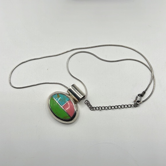 VINTAGE SILVERWORLD MEXICO MULTI GEMSTONE INLAY PENDANT ON 16” CHAIN-2” EXTENDER - Picture 3 of 7